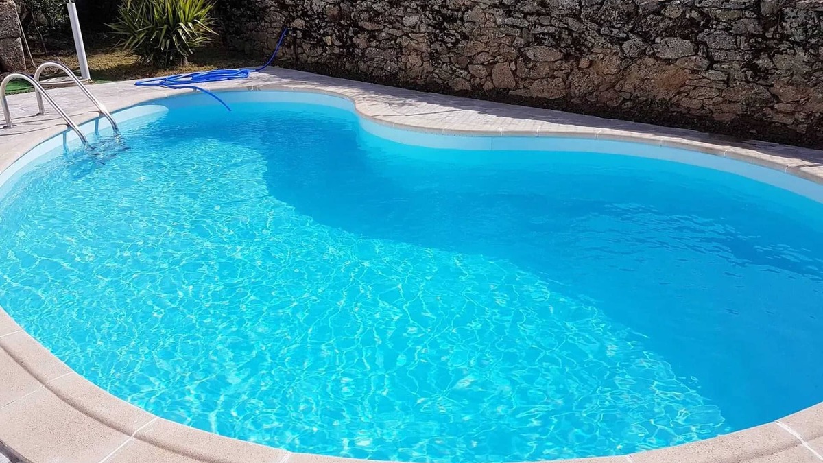Bemposta House | Homerez - Spacious house with garden near Bemposta + private pool