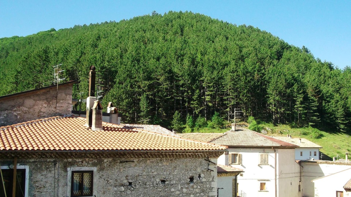 Bisegna House | Homerez - Spacious house 17 km away from the slopes for 6 ppl. at San Sebastiano