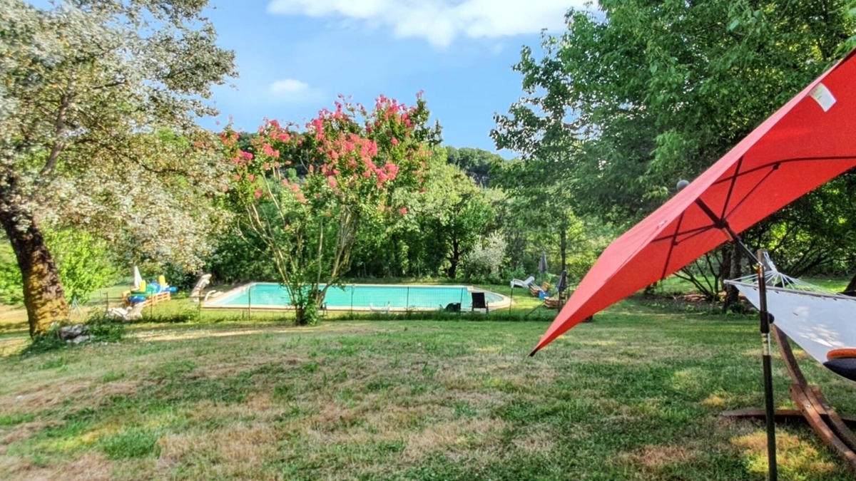 Montricoux Villa | Homerez - Spacious Villa with Private Pool - Montricoux
