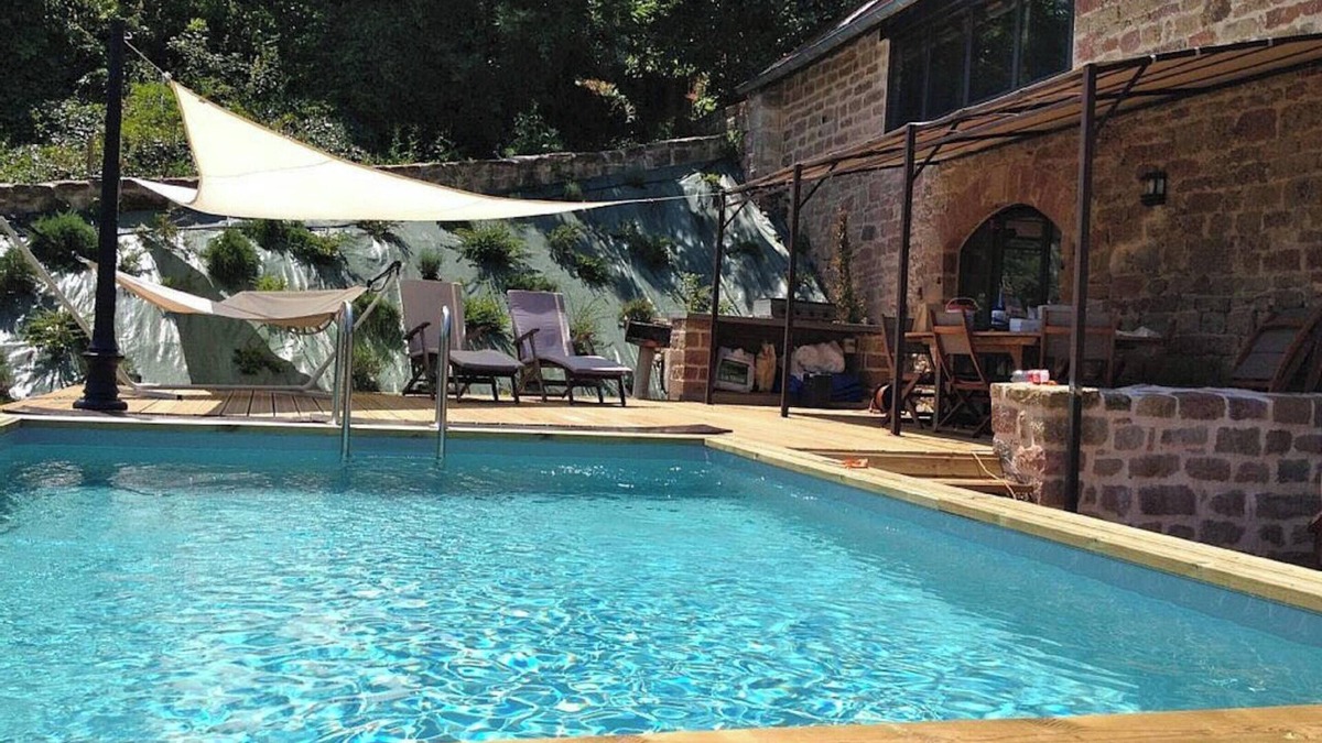 Noailhac Villa | Homerez - Spacious Villa in Noailhac with Private Pool