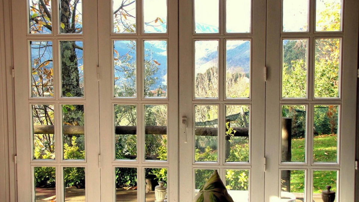 Ventosa Villa | Homerez - Spacious Villa in Ventosa with Private Pool