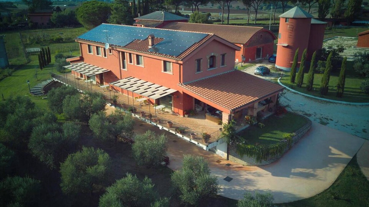 Segni Villa | Homerez - Spacious Villa with Pool in Segni