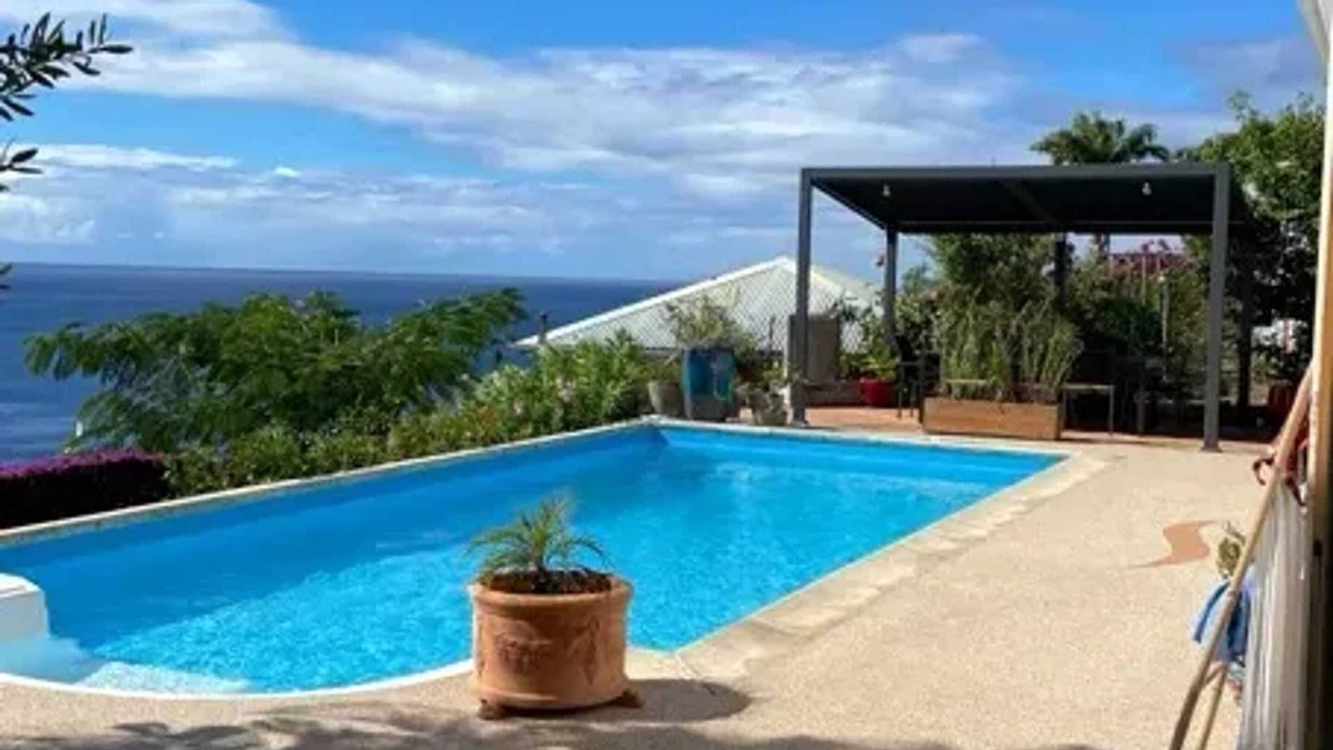Case-Pilote Apartment | Homerez - Studio Case-Pilote, sea view