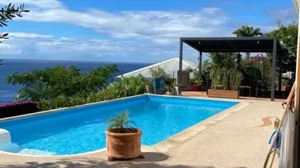 Case-Pilote Apartment | Homerez - Studio Case-Pilote, sea view