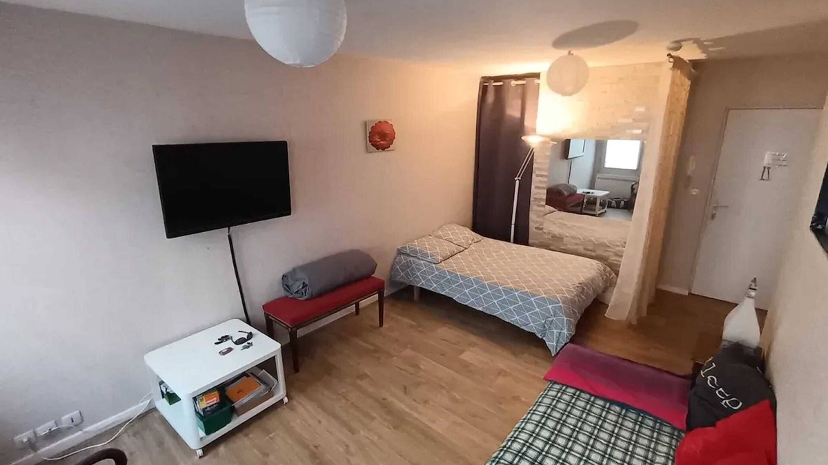 Clermont-Ferrand Apartment | Homerez - Studio in Clermont-Ferrand
