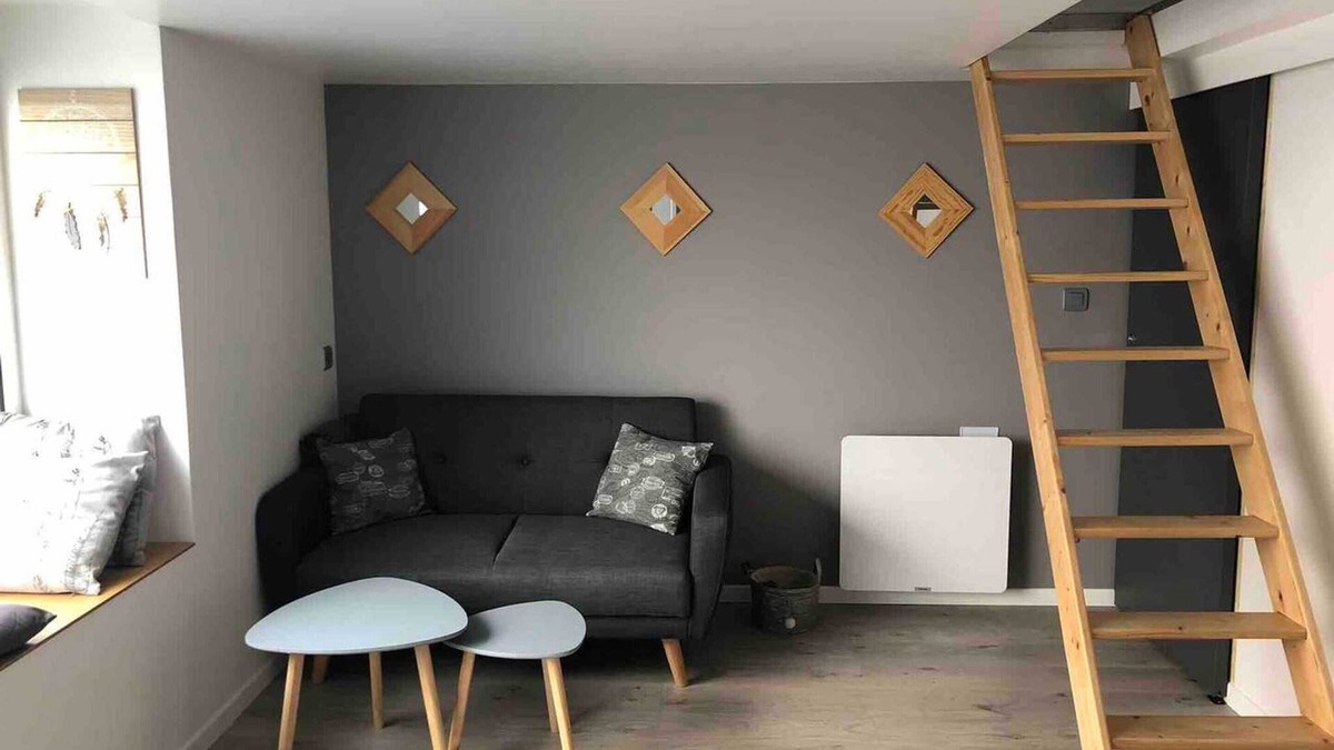 Vallieres Apartment | Homerez - Studio in Clermont-Ferrand