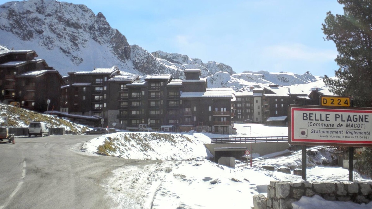Belle Plagne Apartment | Homerez - Studio in Mâcot-la-Plagne