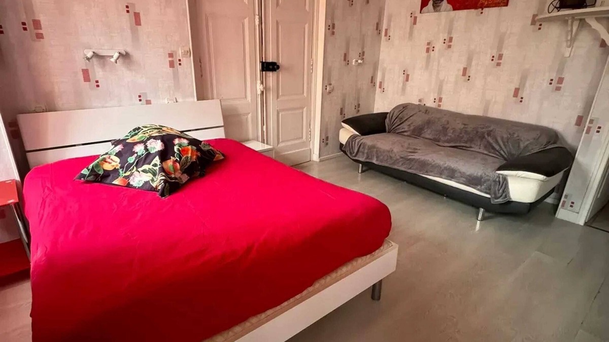 Neris-les-Bains Apartment | Homerez - Studio in Néris-les-Bains