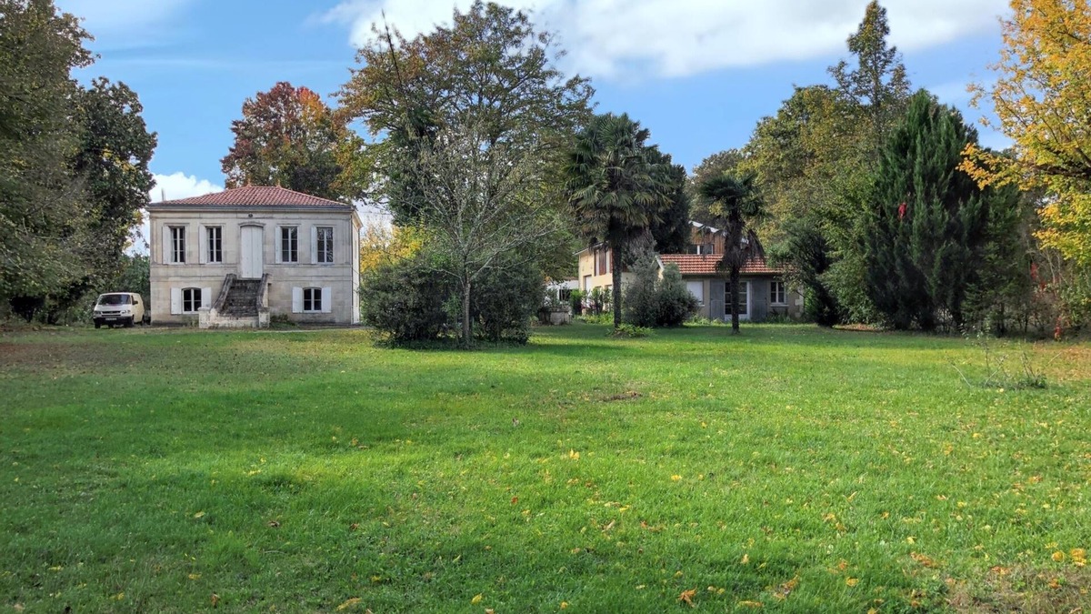 Le Pian-Medoc Apartment | Homerez - T2 with Garden in Le Pian-Médoc