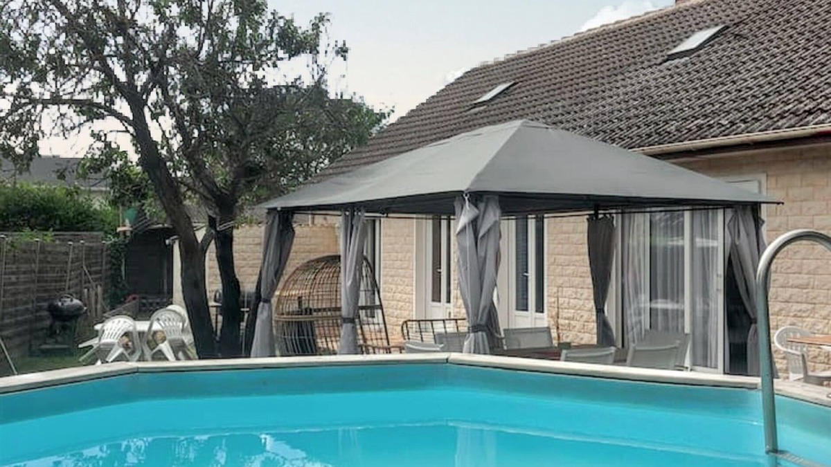 Saint-Martin-Longueau Villa | Homerez - Villa in Saint-Martin-Longueau