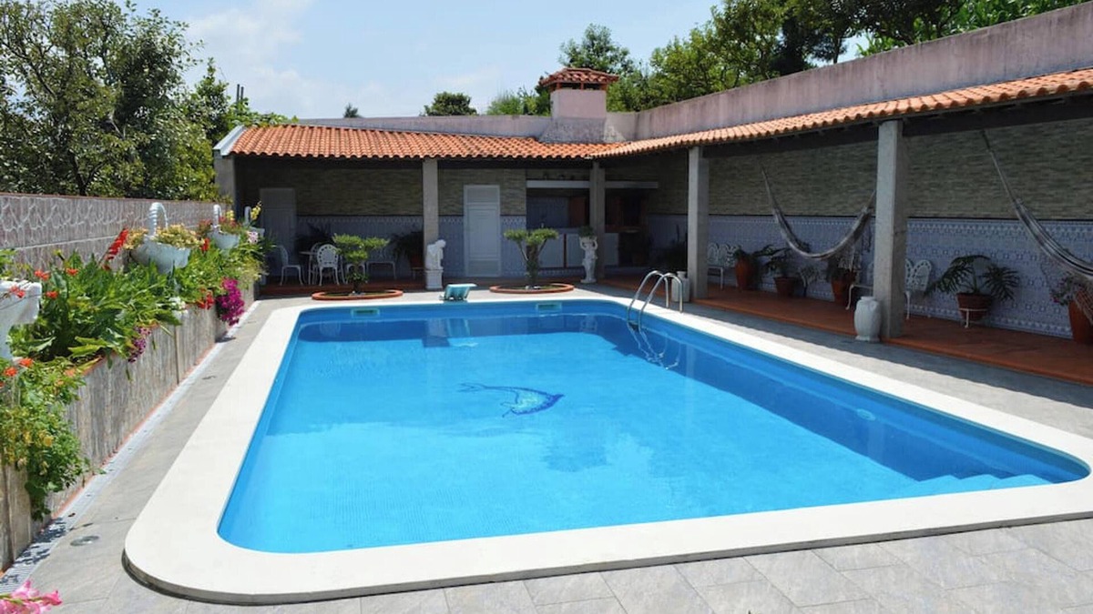 Oliveira De Azemeis Villa | Homerez - Villa Oliveira de Azeméis
