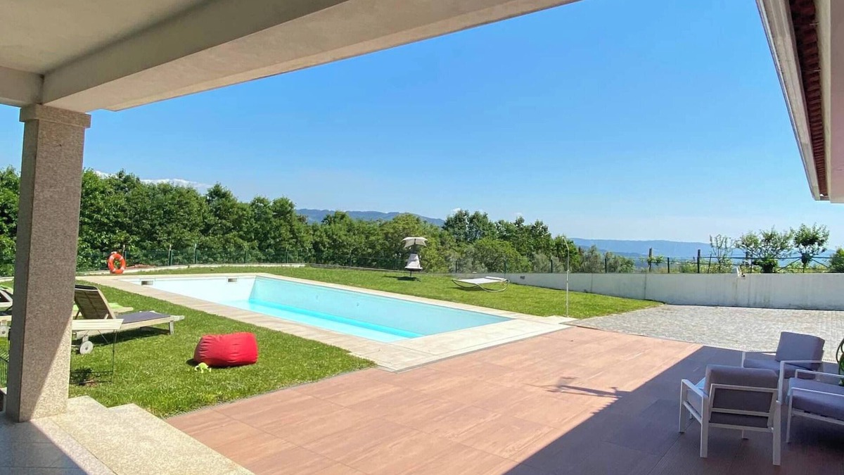 Vila Verde Villa | Homerez - Villa in São Miguel do Prado
