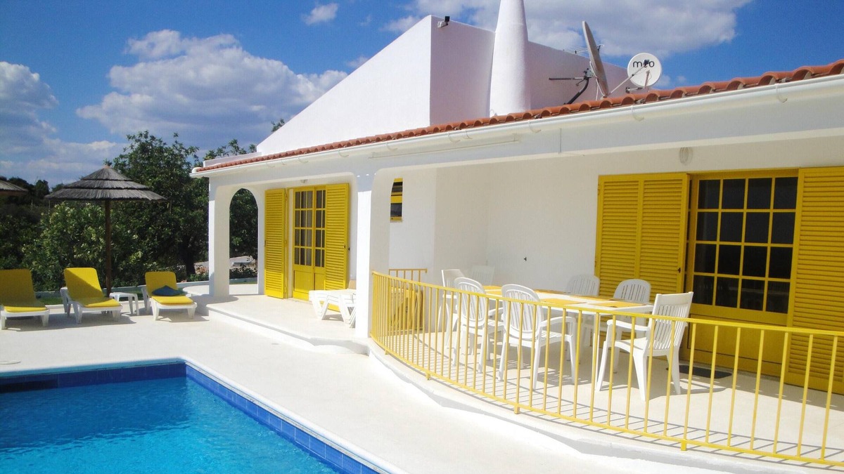 Albufeira Villa | Homerez - Villa 8 km away from the beach for 8 ppl. with swimming-pool at Tunes