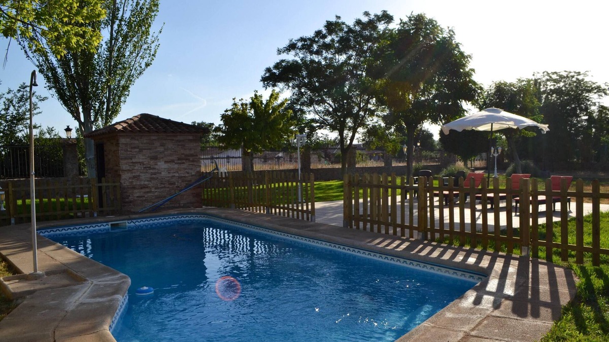 Fernan Caballero Villa | Homerez - Villa for 12 ppl. with swimming-pool and jacuzzi at Fernán Caballero