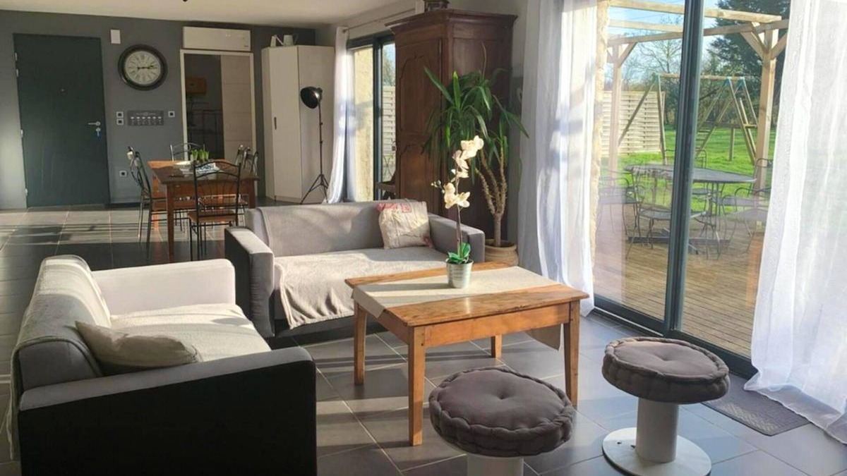 Marigny Villa | Homerez - Villa for 6 ppl. with swimming-pool, sauna and garden at Marigny