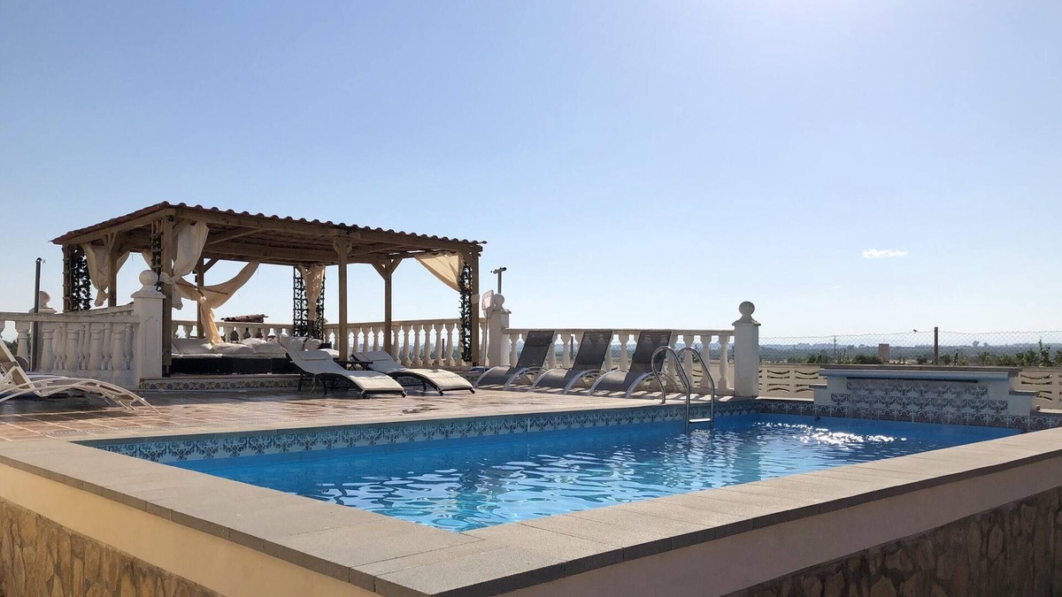 Olocau Villa | Homerez - Villa for 8 ppl. with swimming-pool, garden and terrace at Olocau