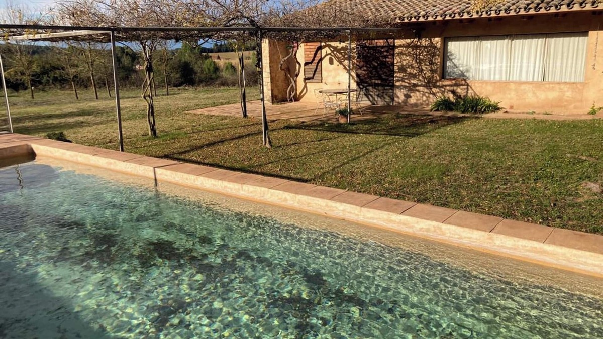 Camallera Villa | Homerez - Villa in Camallera, pool.