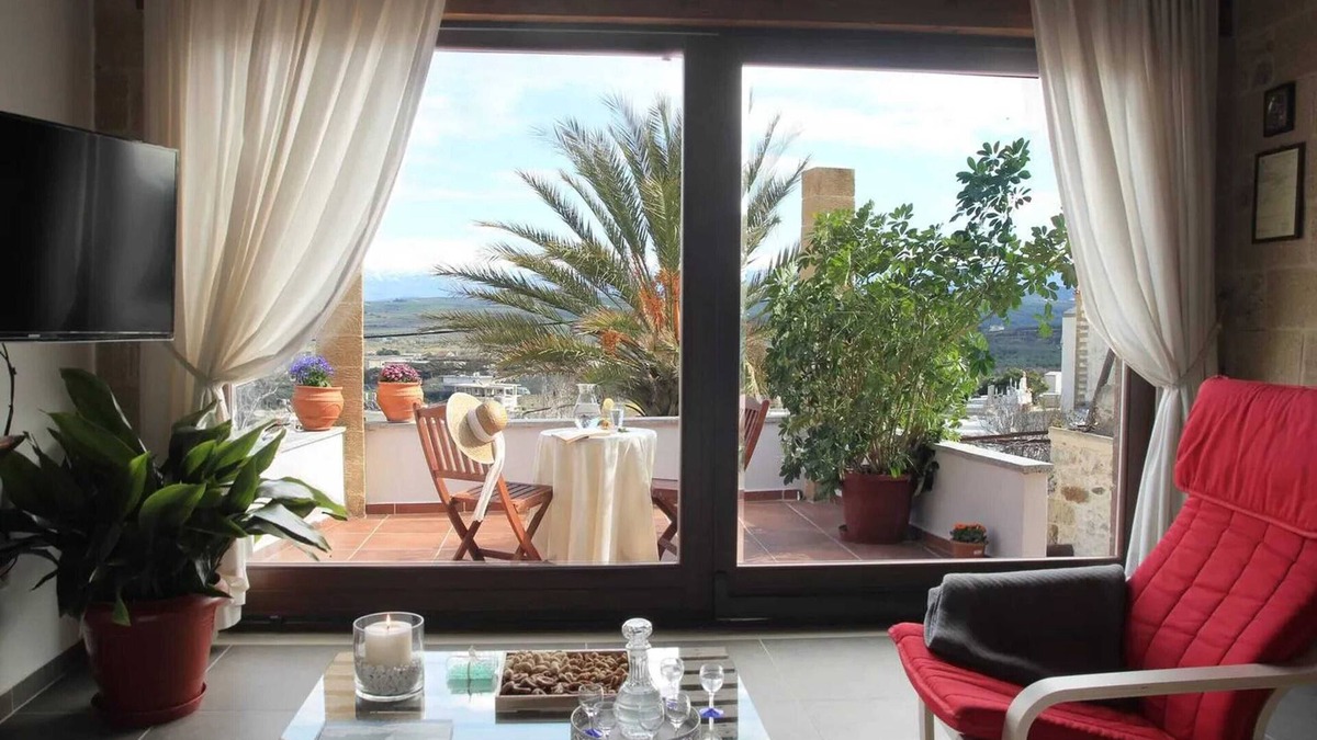 Kolymbari Villa | Homerez - Villa in Chania, parking incl.