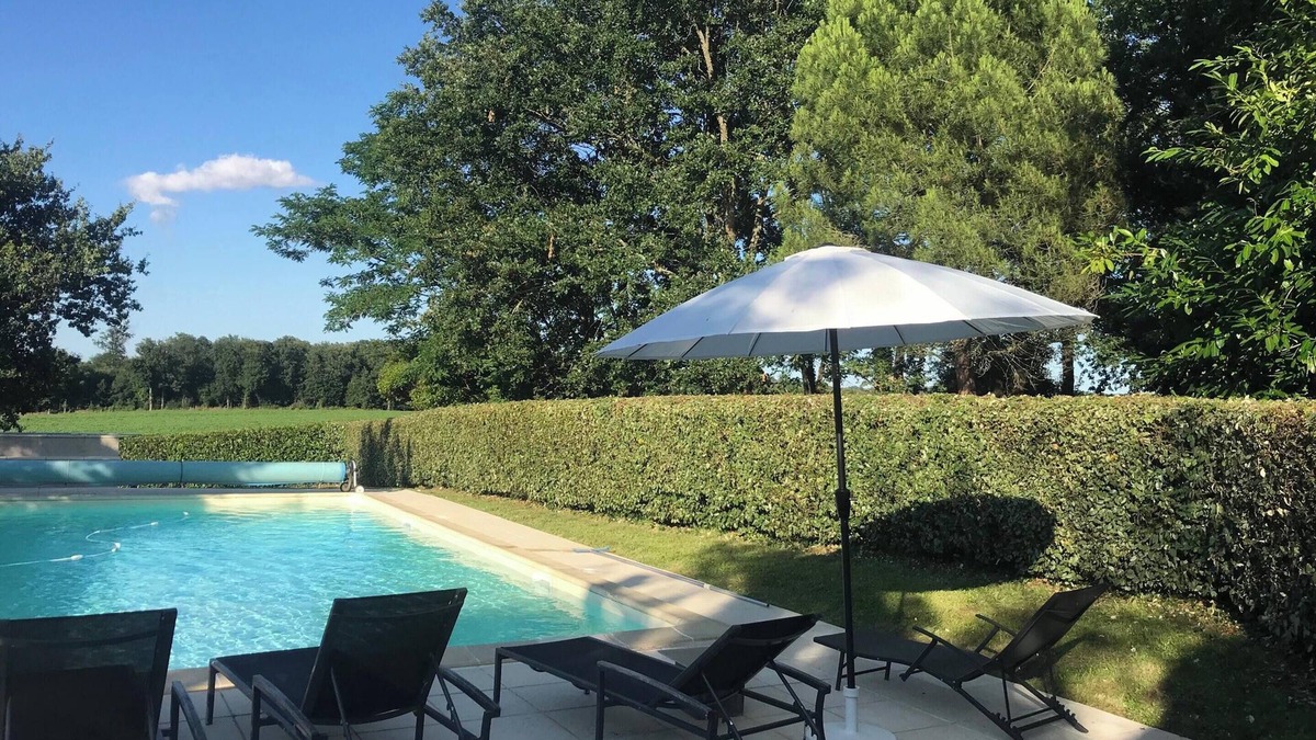 Dunes Villa | Homerez - Villa in Dunes, pool