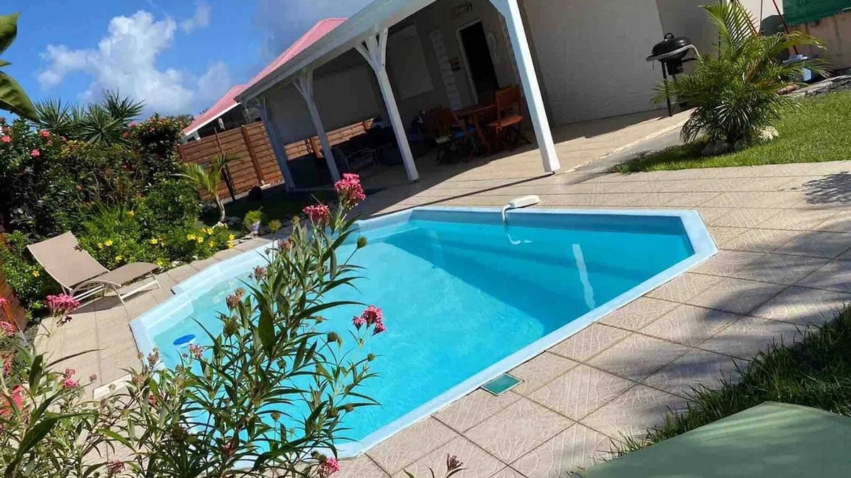 Dubedou Villa | Homerez - Villa in Saint-François