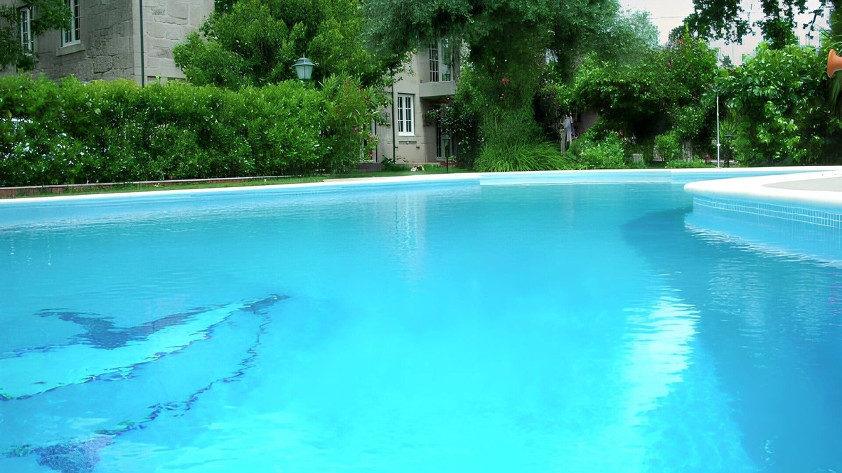 Pedraca Villa | Homerez - Villa in Pedraça, pool