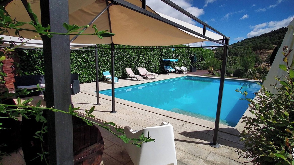 Penedono Villa | Homerez - Villa Penedono, mountain view