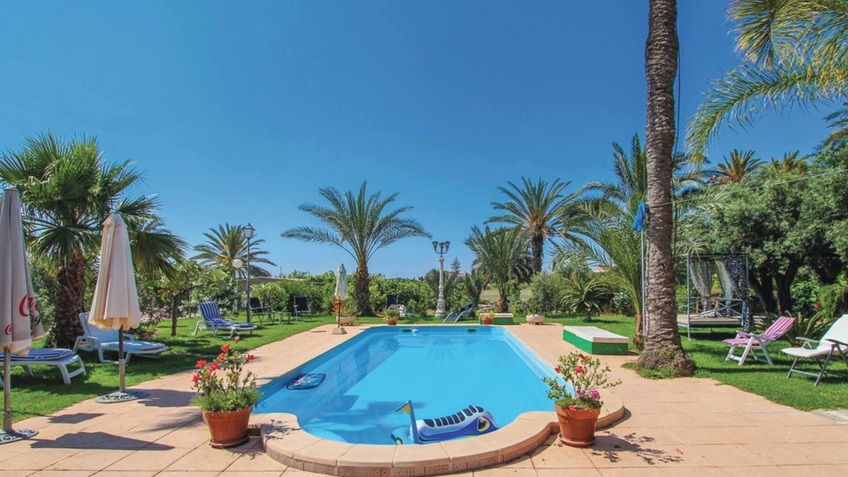 La Marina Villa | Homerez - Villa with Pool in Alicante