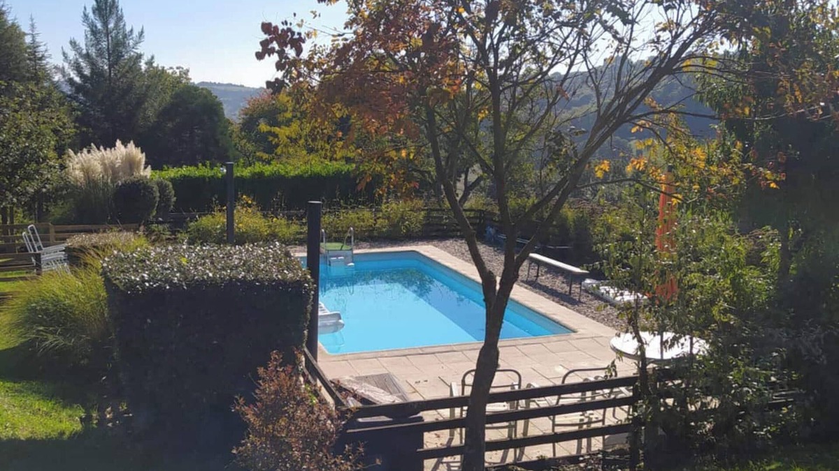 Bannes Villa | Homerez - Villa with Pool and View in Bannes