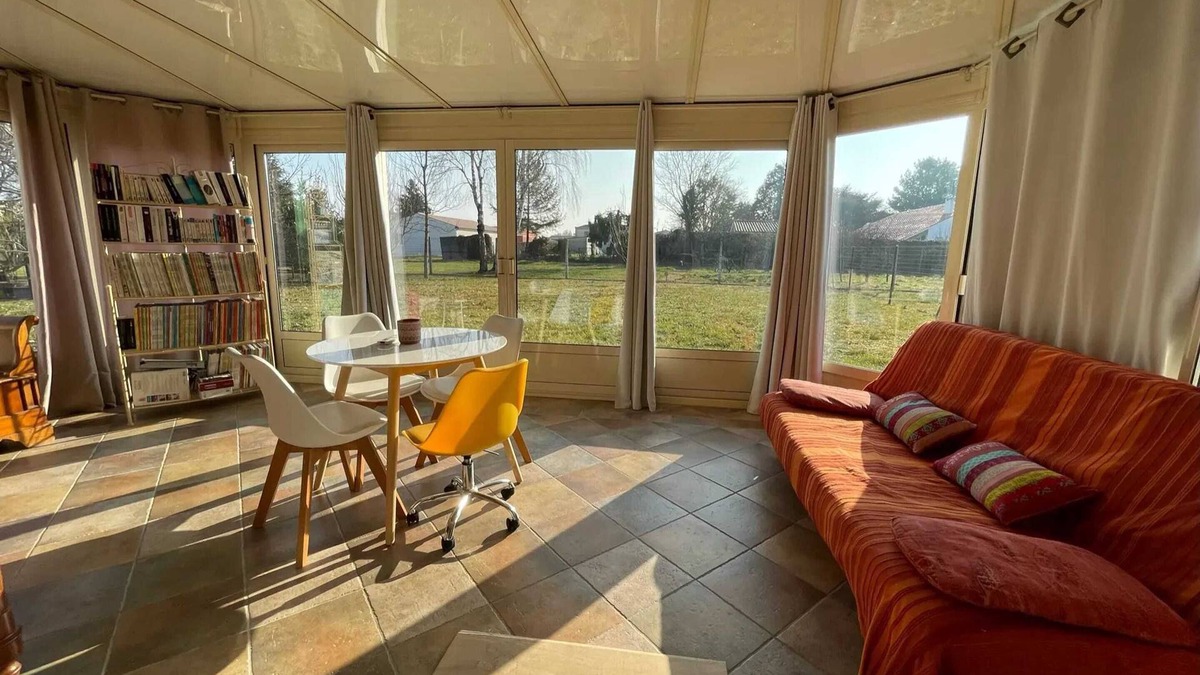 Gemozac House | Homerez - Welcoming house in Gémozac - 100 m² with lush garden.