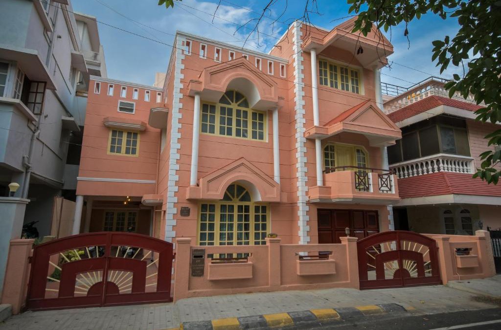 BTM Layout House | HomeSlice Nazaara, HomeStay in BTM
