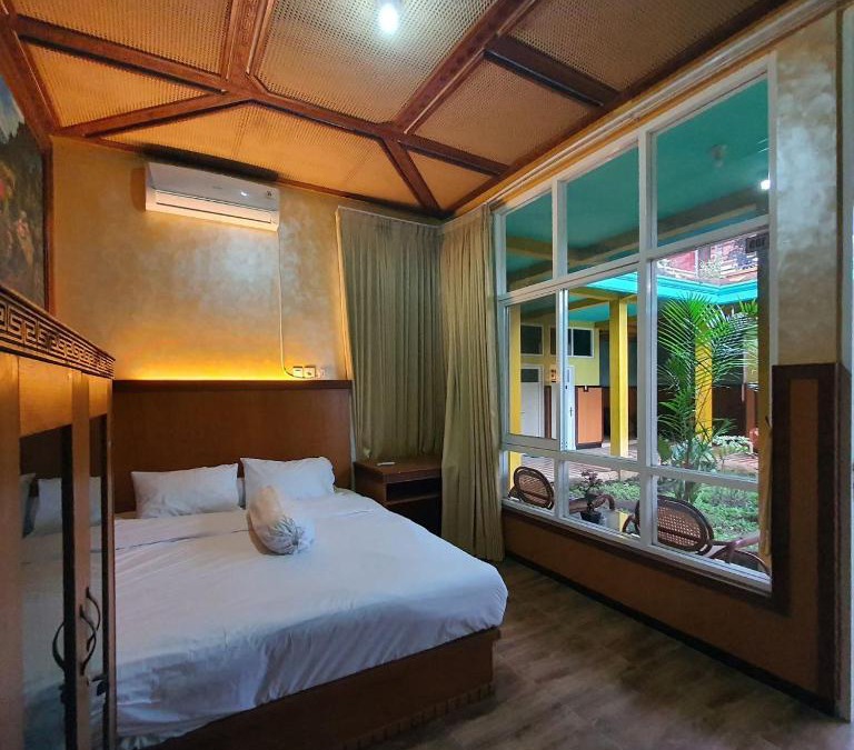 Malang House | Homestay Abah Kolam Syariah
