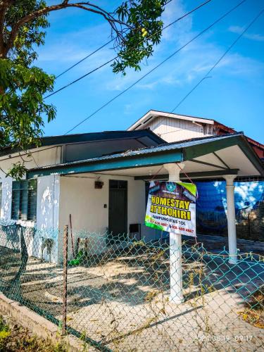Kampung Surau Panjang House | HOMESTAY ATTOHIRI, Atas Tol