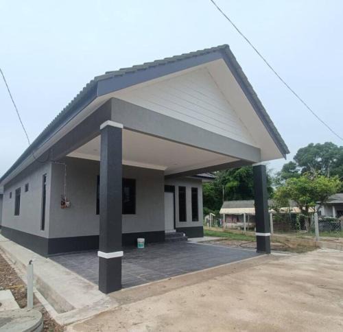 Kampung Pengkalan Maras House | HOMESTAY BAJET AL-KAUTSAR BANGLO 3 BILIK BERDEKATAN UNISZA, UMT, IPG, MRSM KT, AIRPORT, Kuala Nerus