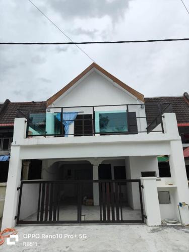 Kampung Padang Midin House | HOMESTAY DARULFALAH -Private Pool