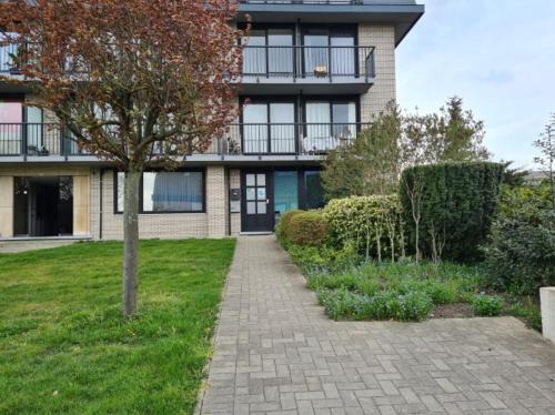 Flora House | Homestay Gent-Merelbeke self check-in service