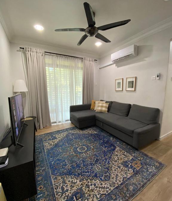Kampung Paroi Apartment | Homestay Hana Senawang