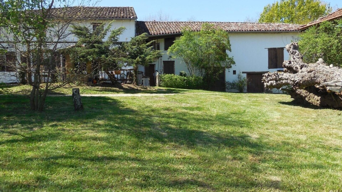 Lamothe-Capdeville Other | Homestay in an old farmhouse in the countryside