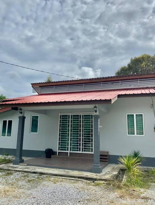 Kampung Lubuk Buaya House | Homestay Langkawi Guesthouse 3 bedrooms