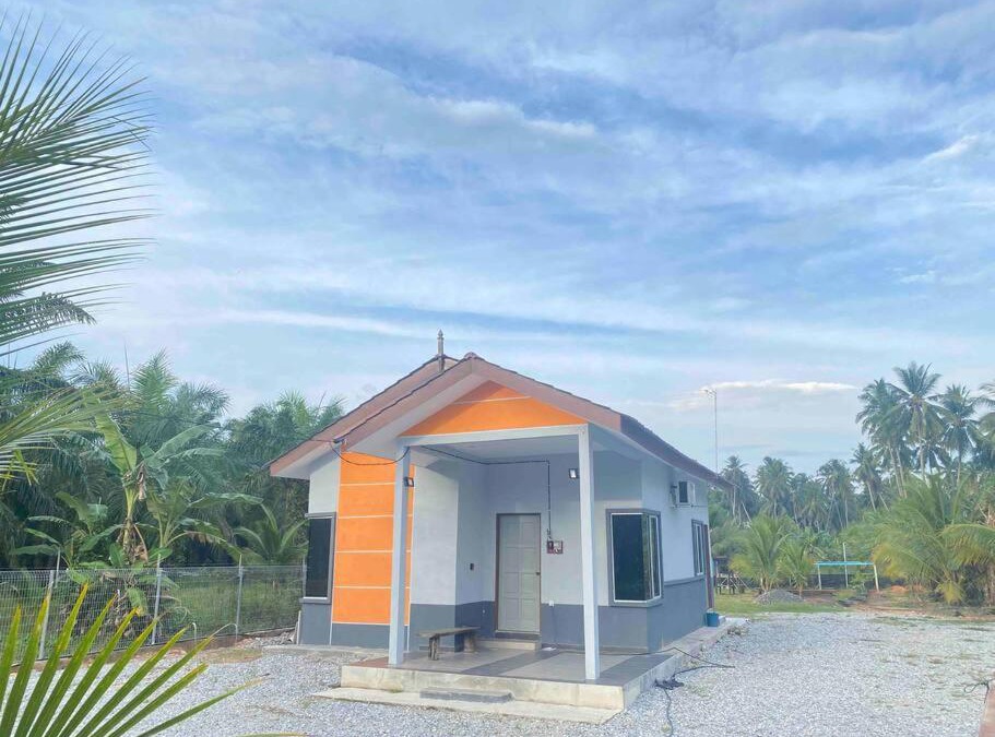 Kampung Sungai Burong House | Homestay Naim Sabak Bernam
