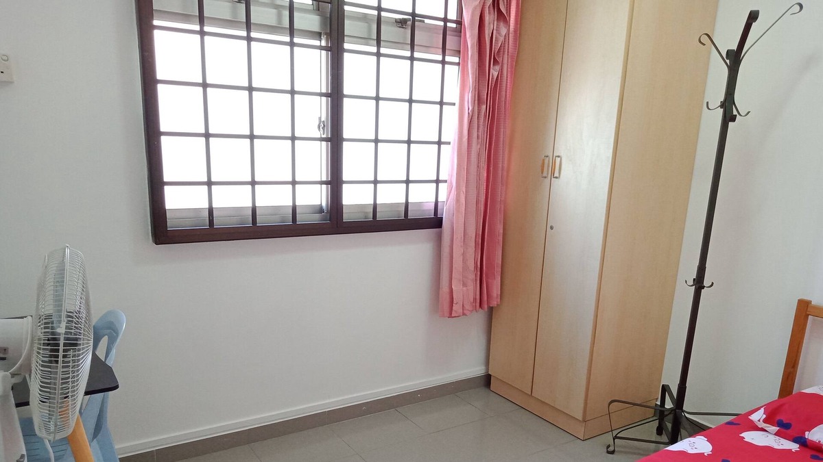 Woodlands Apartment | Homestay Near MRT/subway & 300+ eateries Clean, quiet & safe Private room