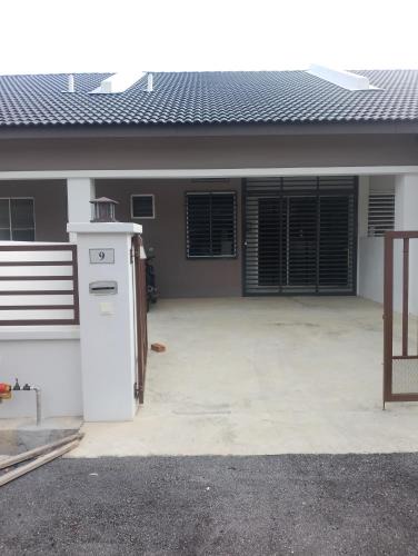Gua House | Homestay Permaipura