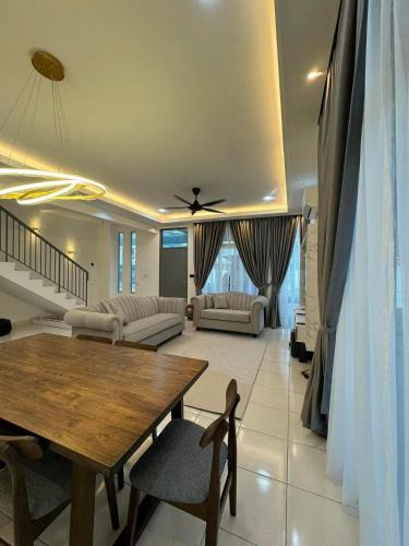 Pelabuhan Klang Villa | Homestay Pool Villa Andora