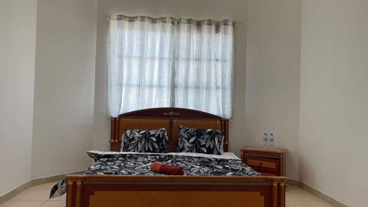 Al Ain Villa | Homestay. Set up furnished room in a villa