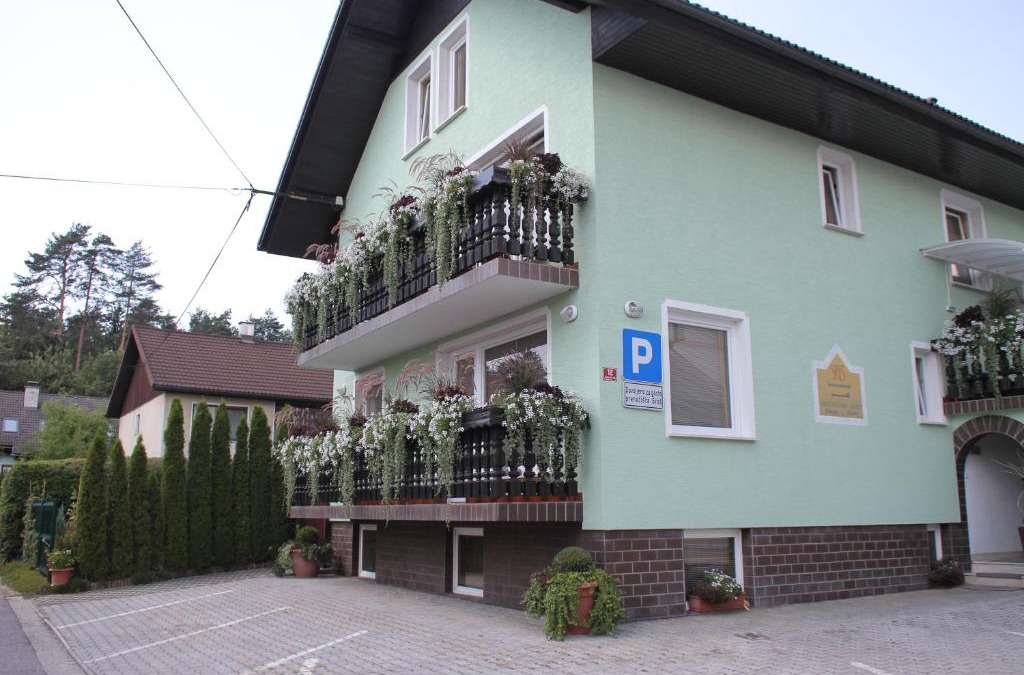 Kranj House | Homestay Sreš