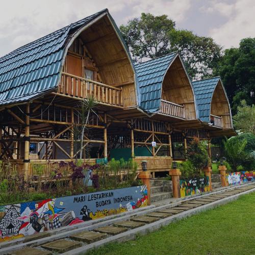 Jambelaer House | Homestay Syariah Tipe B Kadudampit Sukabumi
