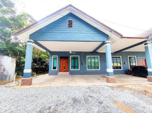 Kampung Padang Midin House | Homestay Terengganu