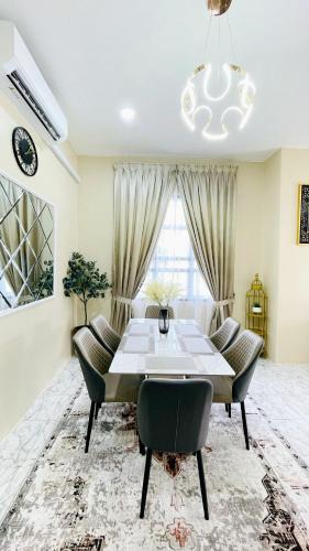 Gambang House | Homestay THE INDRA