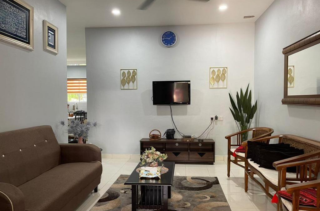 Kampung Permatang Kerai Besar House | Homestay Warisan Abang Tam