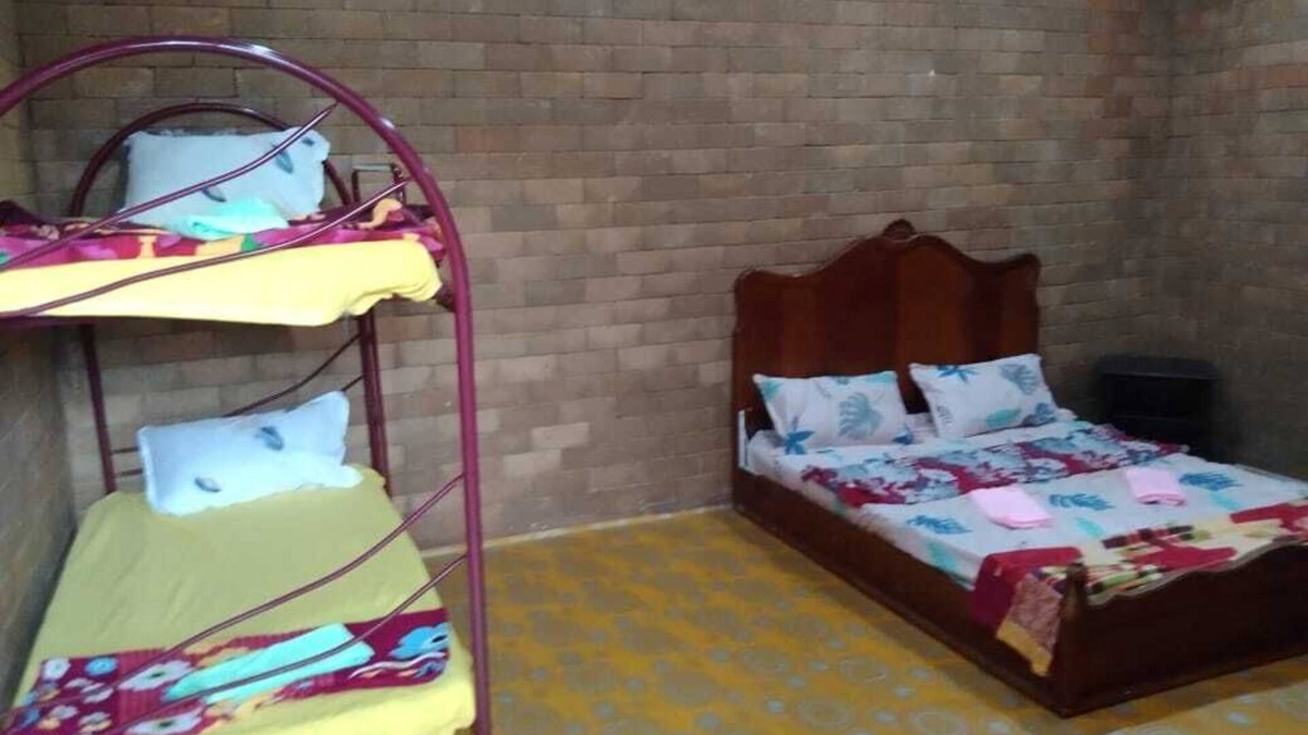 Parit Raja House | Homestay with open concept living room