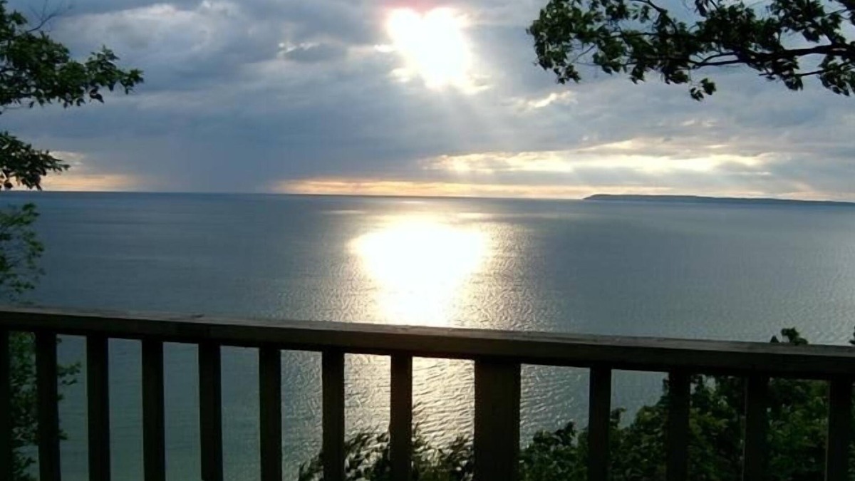 Maple City Condo | Homestead condo, Beautiful View of Lake MI & Manitou Island